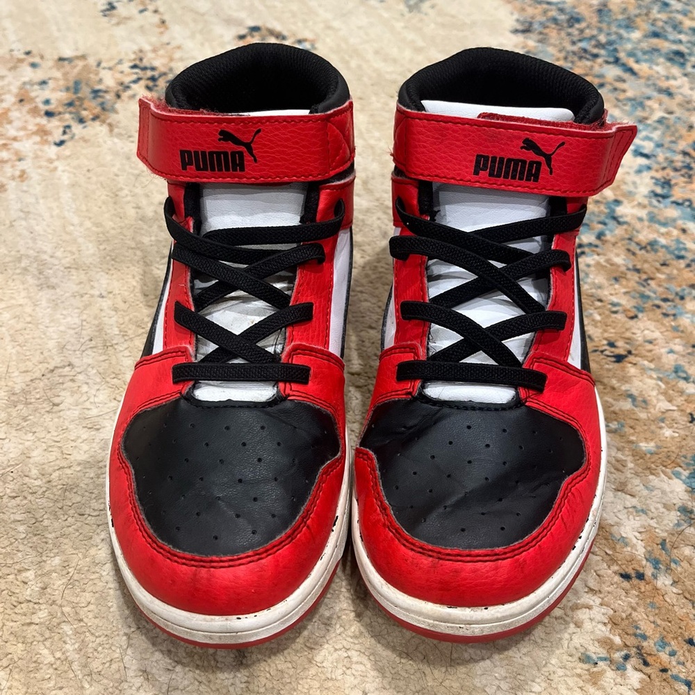 Kids Puma Red and Black Leather Sneakers